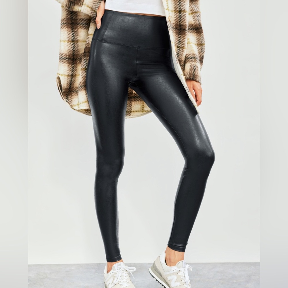 ARITZIA Wilfred Free Daria Pant (Faux Leather Legging)